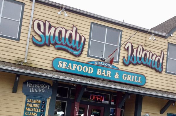 香港・跑馬地 Happy Valley「NRT ✈︎ HKG ✈︎ YVR ⛐ Whistler ⛐ YVR ✈︎ HKG ✈︎ NRT」の写真：カナダ人妻の運転免許更新の為、バンクーバ...