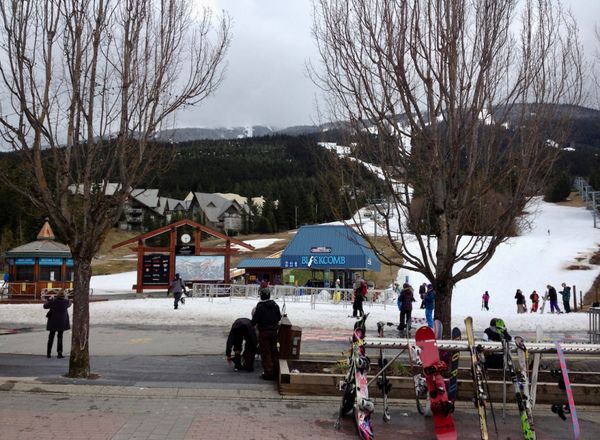 香港・跑馬地 Happy Valley「NRT ✈︎ HKG ✈︎ YVR ⛐ Whistler ⛐ YVR ✈︎ HKG ✈︎ NRT」の写真：ウィスラー・ブラッコムに到着。