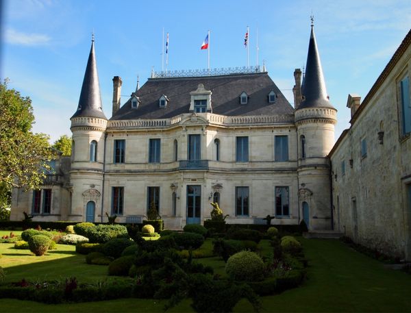 フランス「NRT ✈︎ HKG ✈︎ CDG 🚇 Bordeaux ⛐ Pauillac ⛐ Margaux 🚇 CDG ✈︎ HKG ✈︎ NRT」の写真：翌日はマルゴーにあるシャトー•パルメにお邪魔...