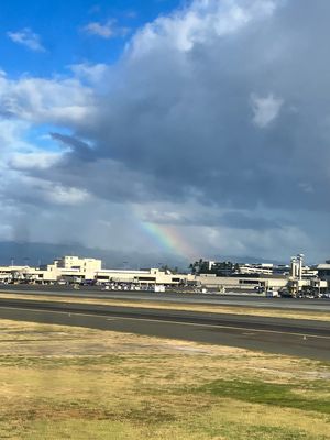 今年2度目のアメリカ渡航
ハワイ乗り換え時の写真です。
結構待つことになっ...