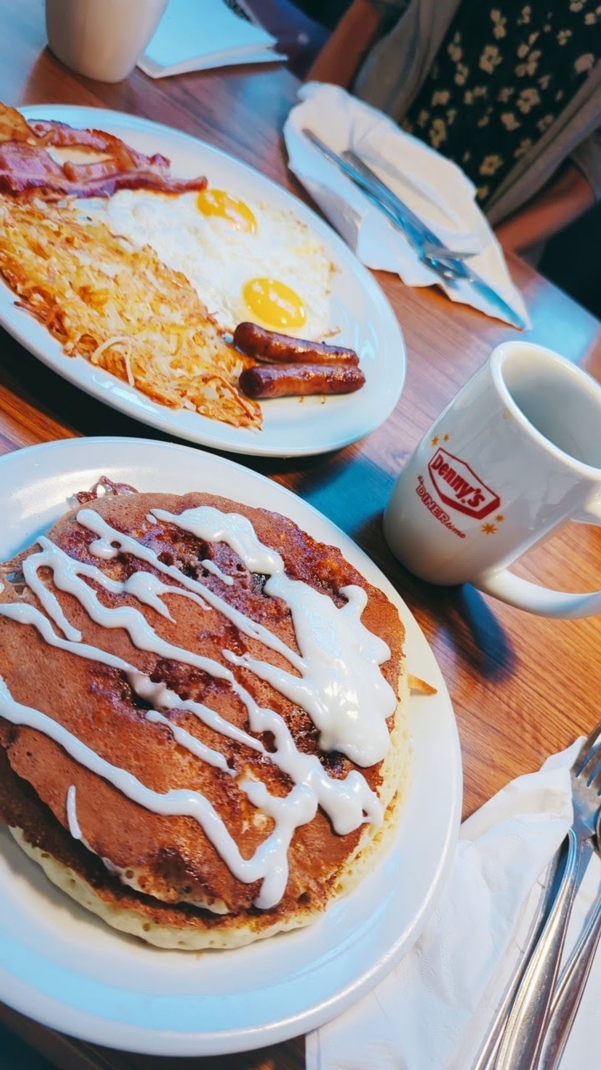 LA着いてすぐの食事はDenny’s😋