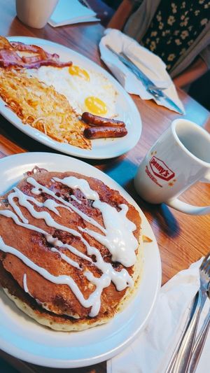 LA着いてすぐの食事はDenny’s😋