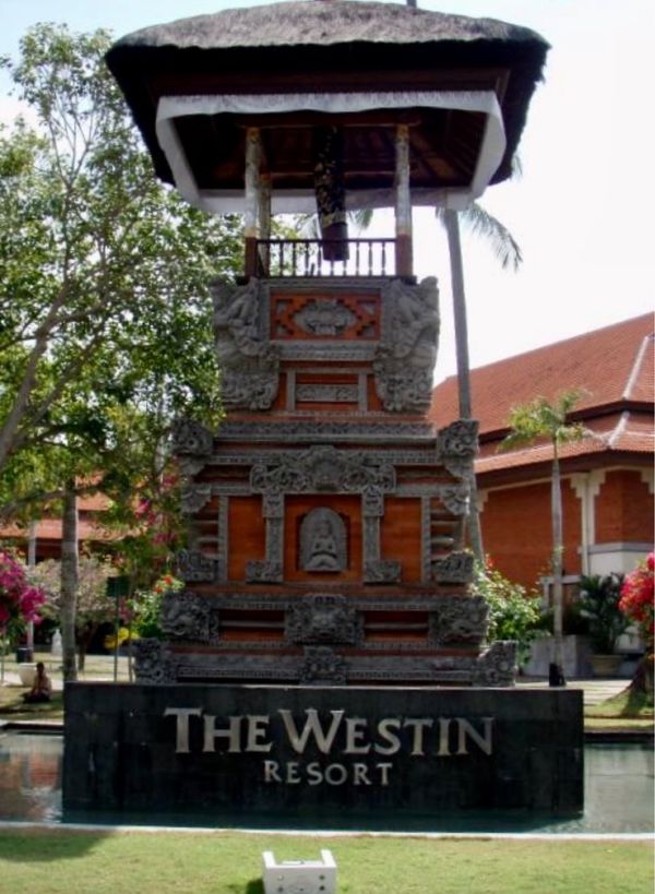 香港・銅鑼湾 Causeway Bay「HKG ✈︎ DPS ✈︎ HKG」の写真：バリでの宿泊先はヌサドゥアが多いです。