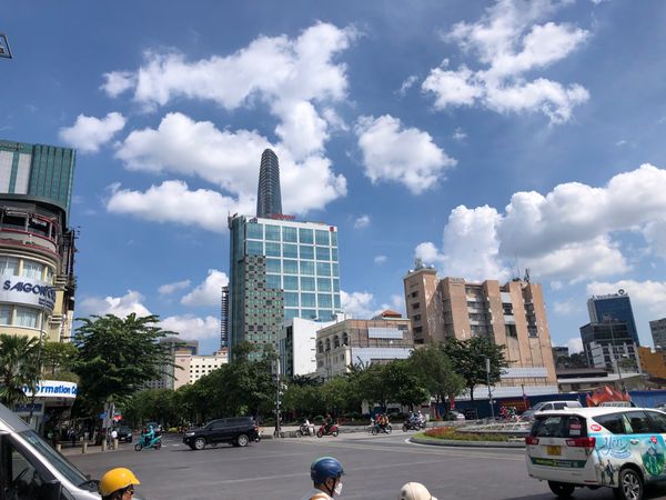 ベトナム・ホーチミンシティ「2023.09SGN放置民」の写真：少し街歩きして、ランチは月並みながら、フ...