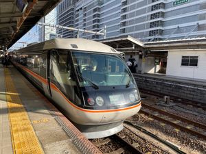 特急しなのに乗って先ずは木曽福島駅へ。途中浦島太郎伝説の「寝覚めの床」が車...