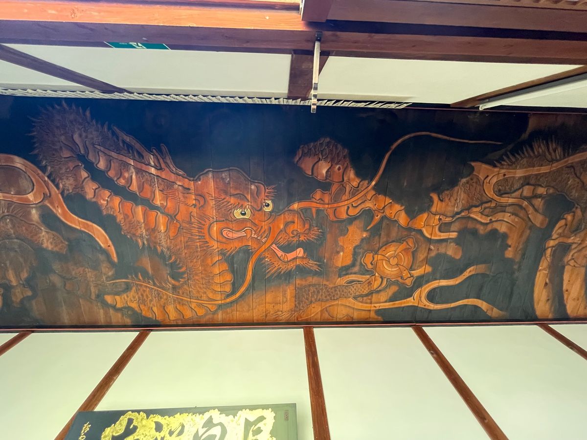長泉禅寺へ。天井に描かれた龍の絵が見事でした。