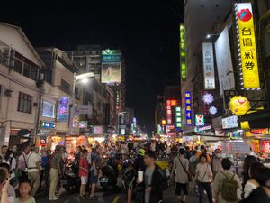 六合夜市を冷やかして
あー台湾だなぁと思う