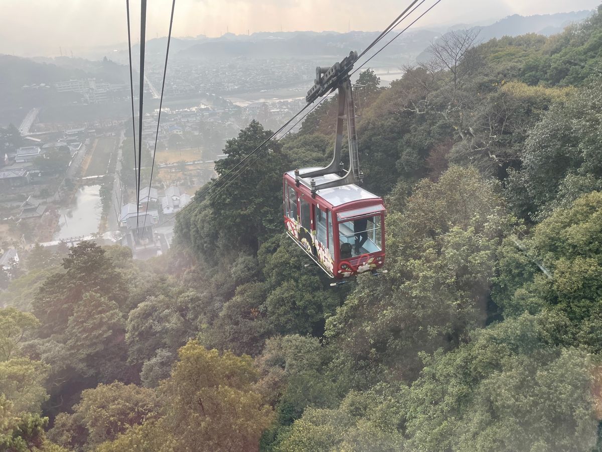 岩国城へはロープウェイで