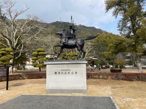 吉香公園の周囲には古い武家屋敷がいくつかあるのですが、残念ながら年末は休館...