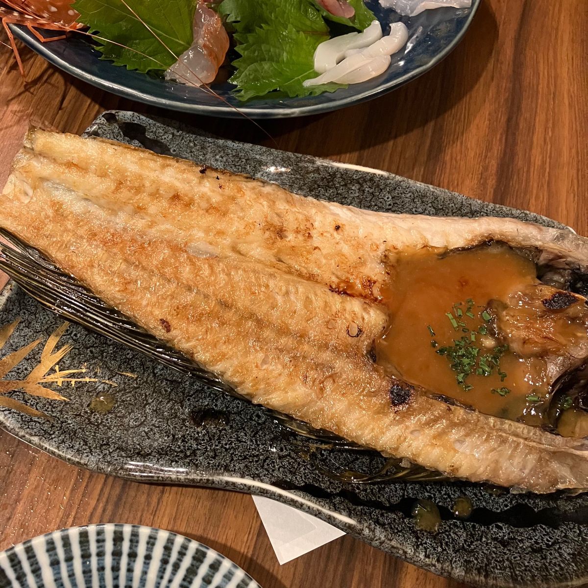 夜ご飯は、お友達と合流してひで丸へ。
めっちゃくちゃ美味しかった。
この旅...