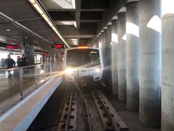 アメリカ(米国)・サンフランシスコ「2023.10SFO」の写真：電車は新しくなっていました

バートに乗...