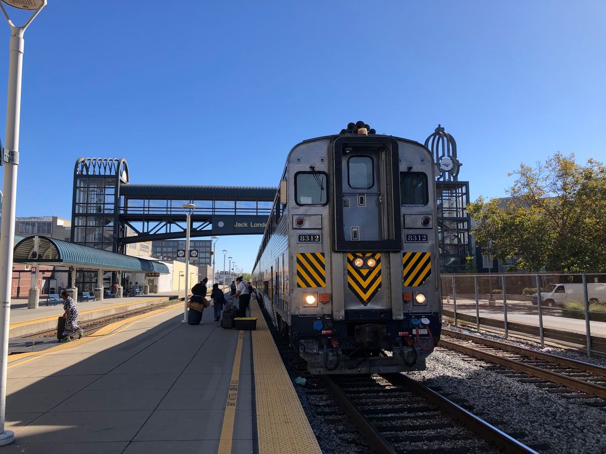 アムトラックは楽しいね
途中、バートの車両基地があり、運用離脱した営団60...