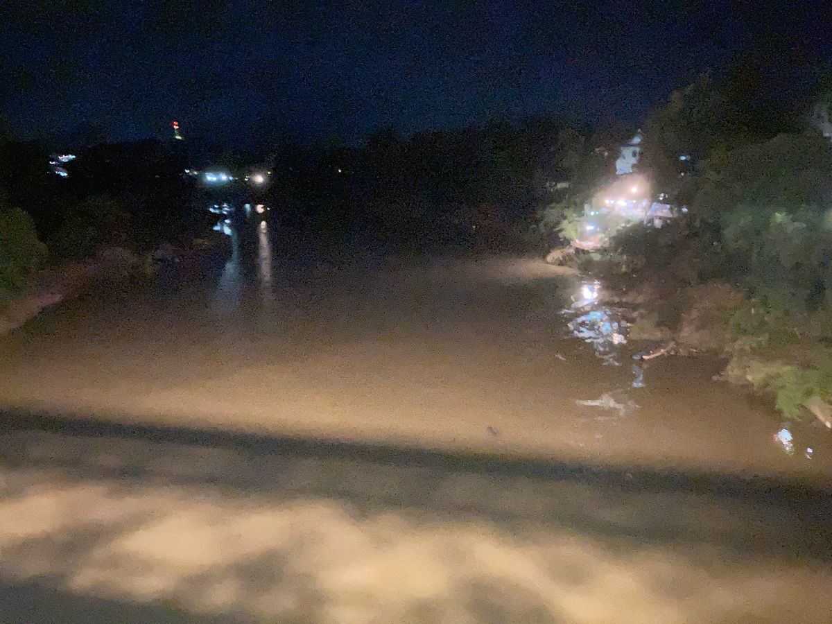 ルアンパバーン
ハッピーアワーで生ビアラオが2杯20000キープで飲めまし...