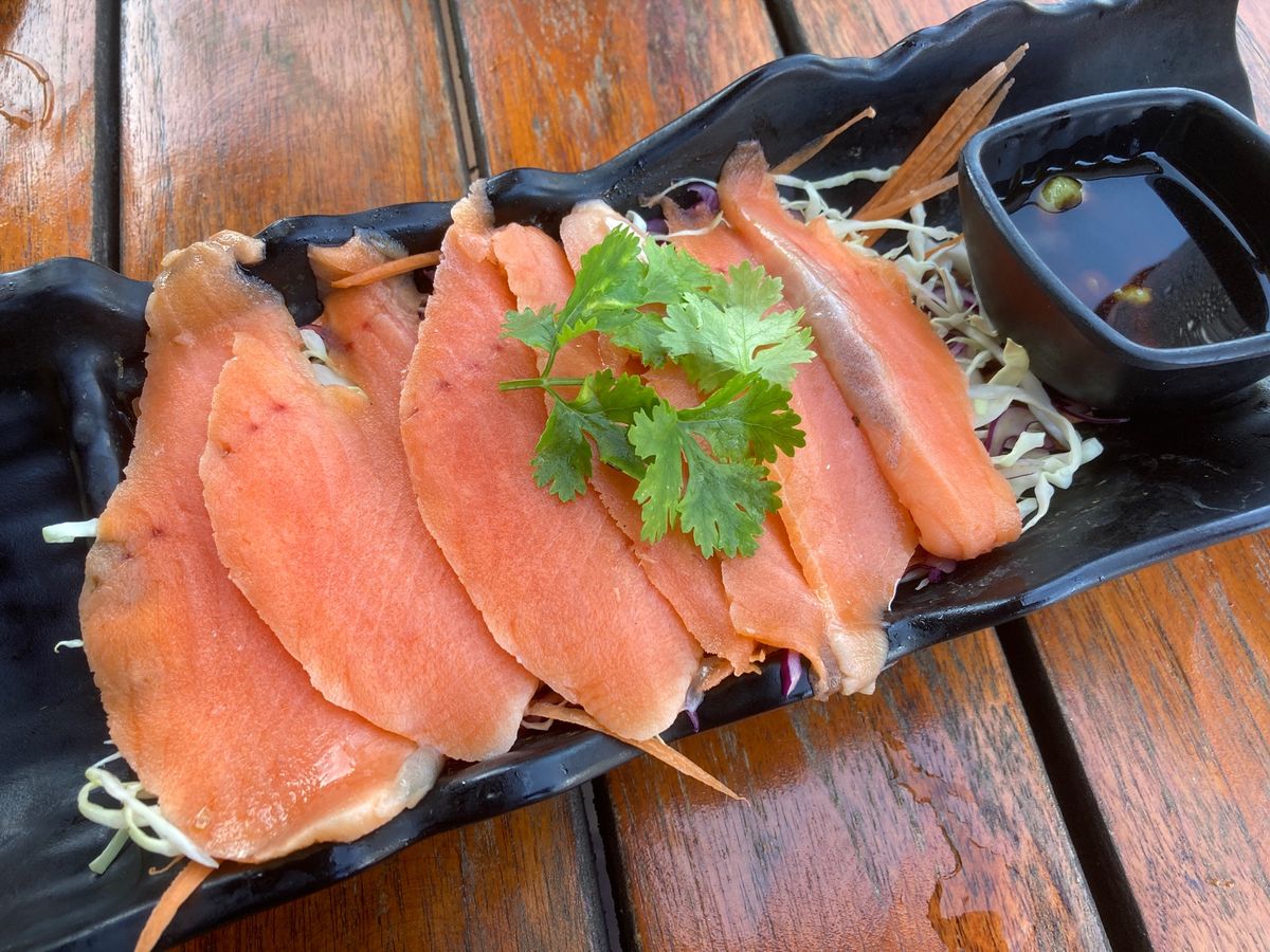 ホテル近くのレストラン。美味しい。