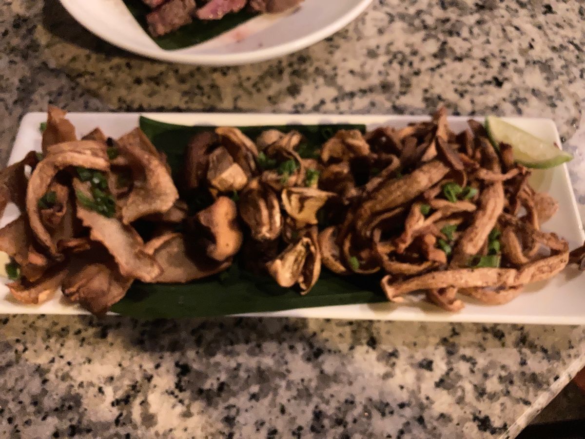 ビエンチャン到着。夜のホテルチェックインになってしまったけれど、大好きなラ...