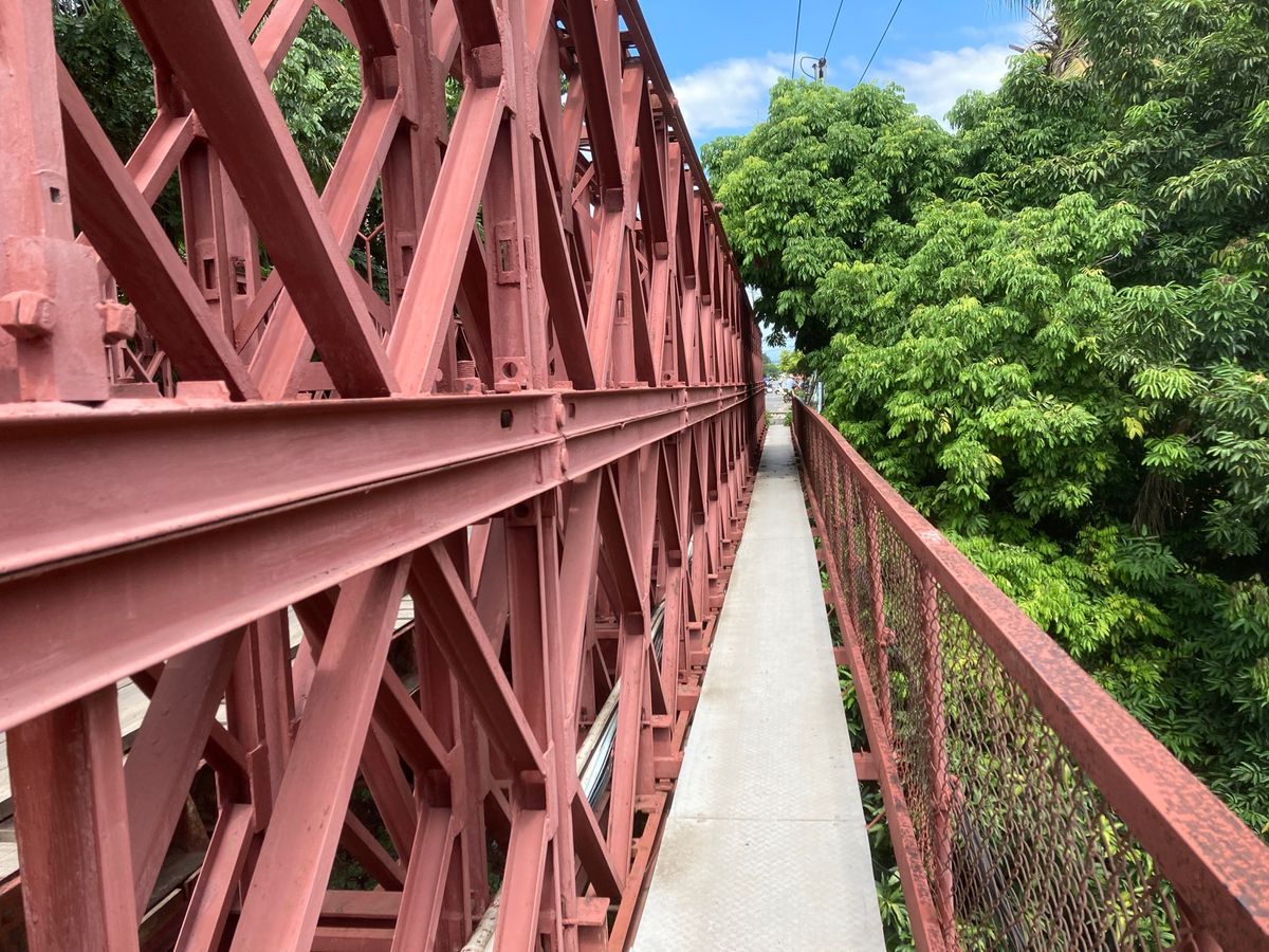 4回目のルアンパバーンですが、ナムカン川にかかるオールドブリッジを初めて歩...