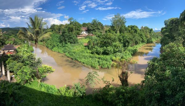 ラオス人民民主共和国・ルアンパバーン「ラオス」の写真：すぐお隣のSok Xai Restaur...