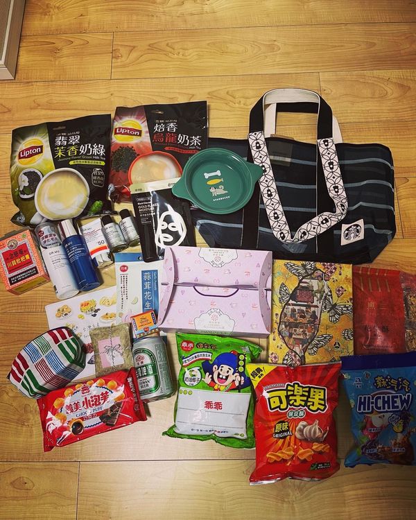 台湾・台北「5回目の台北旅行🇹🇼」の写真：買ったお土産たち。
1枚目はお土産の全貌...