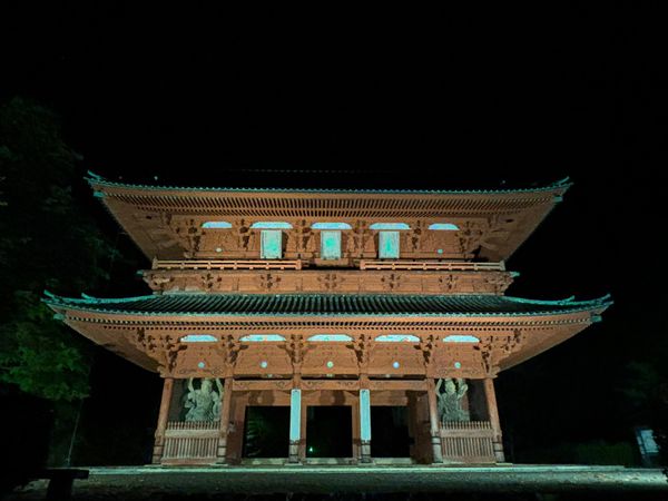 日本・和歌山県「高野山大門、雲海、温泉、蕎麦屋、紅葉」の写真：早朝から雲海を観に高野山を抜け野迫川村へ...