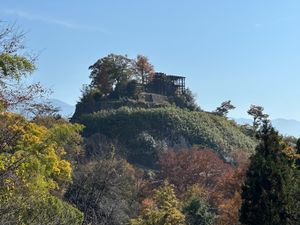 岐阜県の苗木城。
連休で結構人が多かったです。
眺めも素晴らしいです。