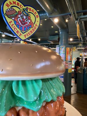 ラッキーピエロ🍔
5月の北海道は桜が綺麗