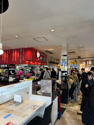 石川サービスエリアでお昼ご飯。思った以上に準備に時間がかかり、11時出発に。