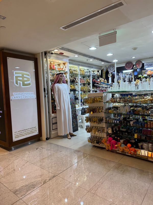 アラブ首長国連邦・ドバイモール「念願の国と初ドバイトランジット」の写真：ドバイモール
巨大すぎて迷子になりました...