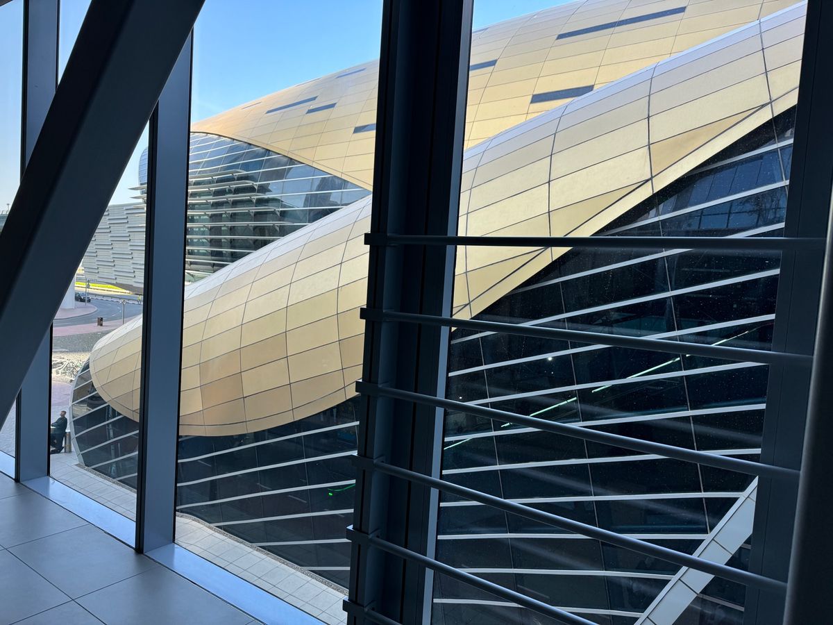 面白い形の建物が多い。
みていてとても面白かったです。
なんとなく曲線が多...