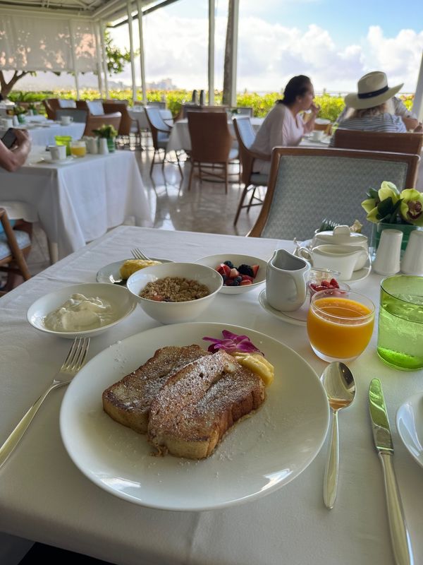 アメリカ(米国)・ハワイ「弾丸ハワイ！」の写真：ハレクラニの朝食は『ハウス ウィズアウト...