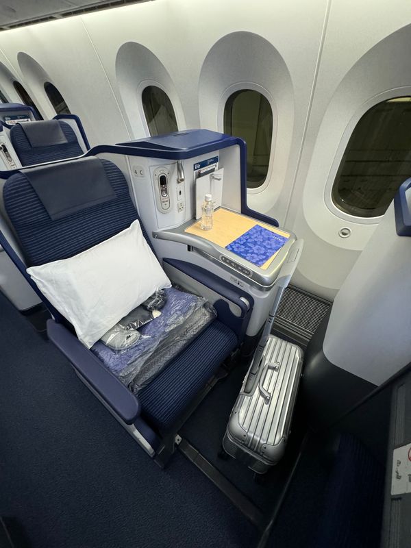 アメリカ(米国)・ハワイ「弾丸ハワイ！」の写真：もともとファーストクラスの席だったんだけ...