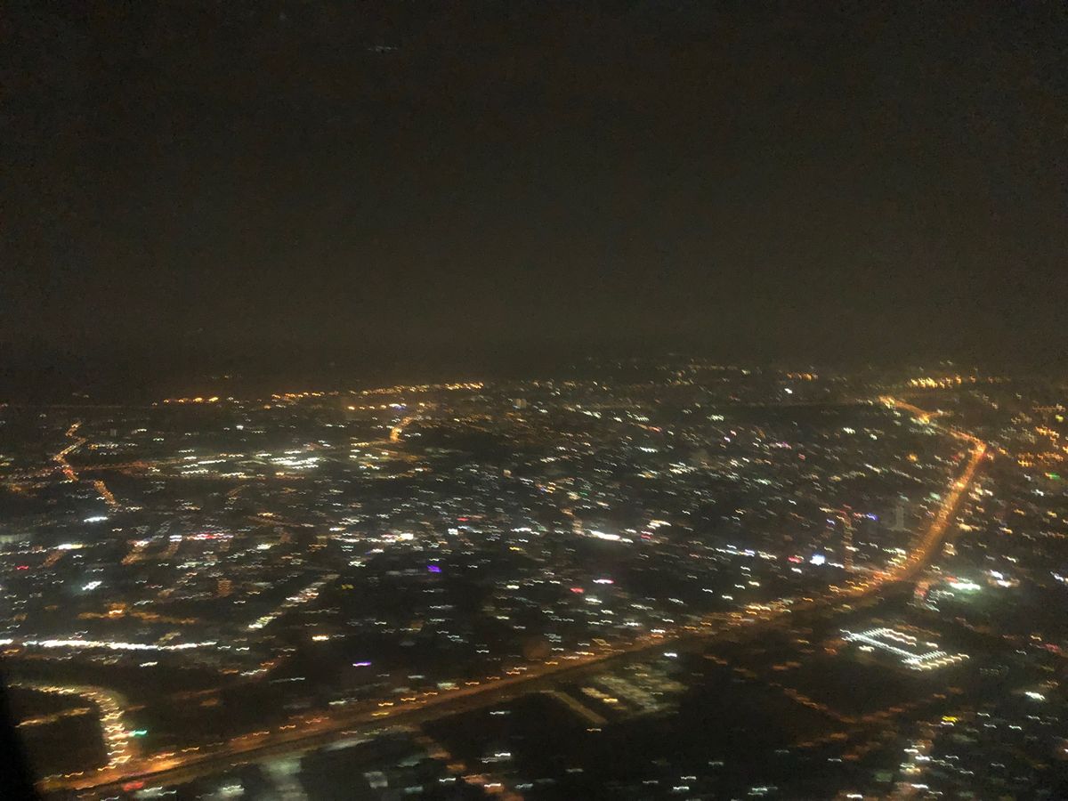 明るい下界は電照菊の栽培かな？

無事着きました

夜中なのでホテル直行で...