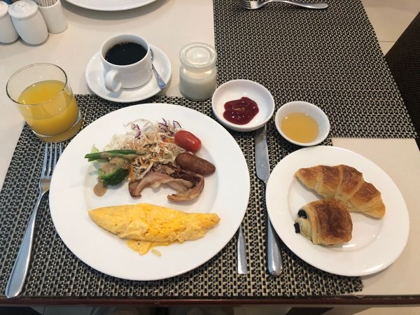 ベトナム・ホーチミン「2023.11SGN放置民」の写真：きのうはご飯ものだったので、きょうはパン...