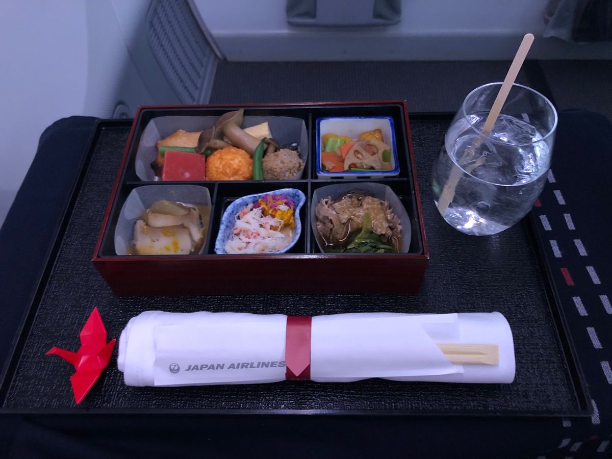 リカーとmealサアビス
和食をチョイス
美味しいね♪