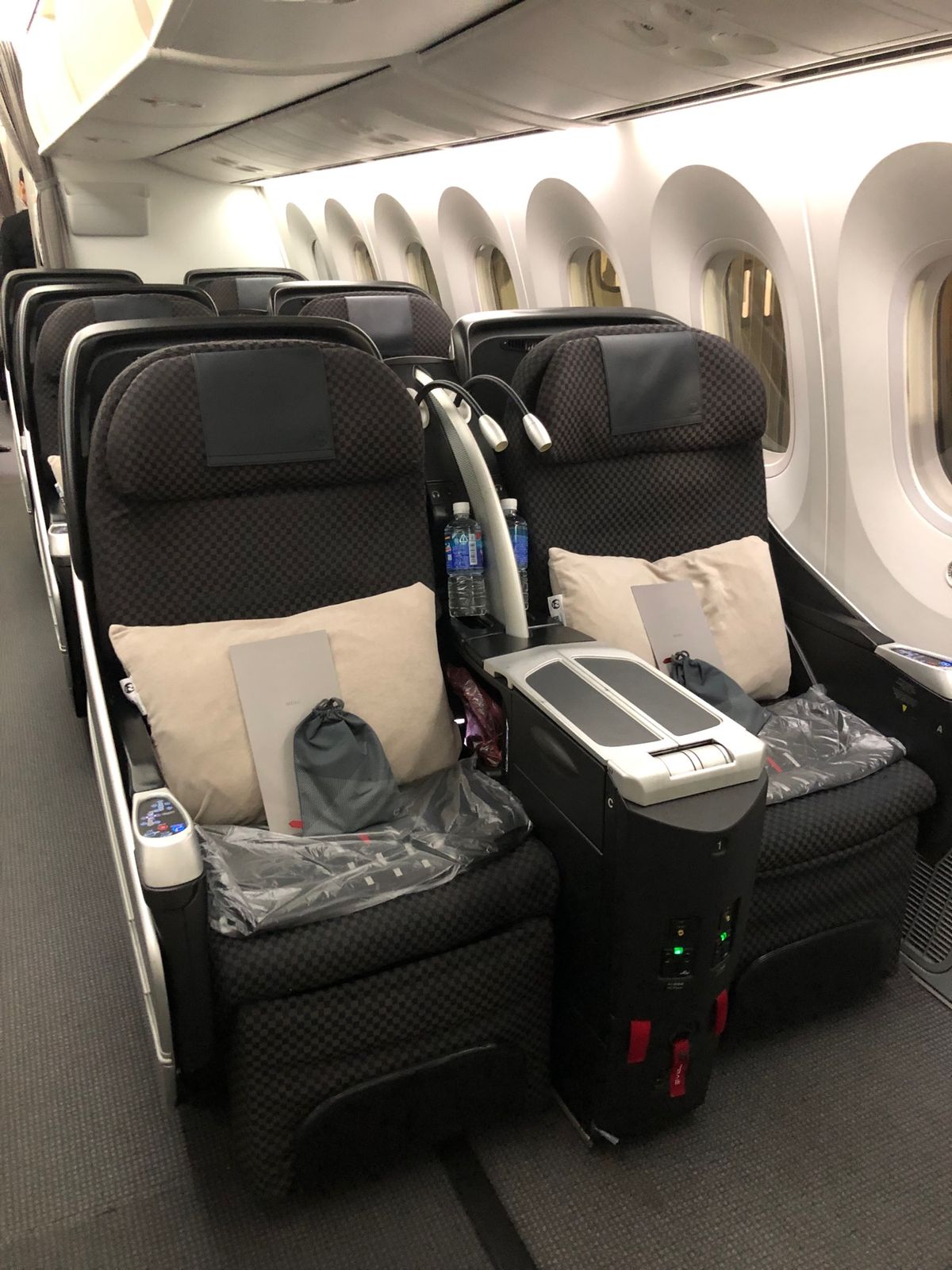 きょうのお船
831J
いつもの席に座ります