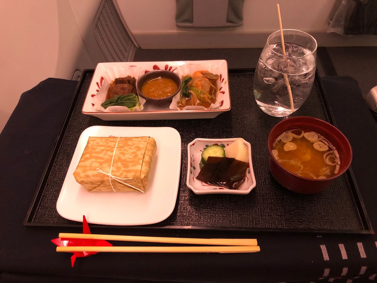 リカーとmealサアビス
和食をチョイス
美味しいね♪