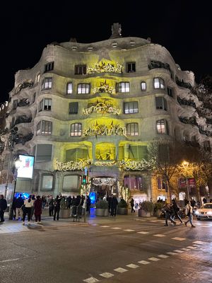 スペイン🇪🇸パルセロナ
●カサ・ビセンス（世界遺産）のかつての喫煙部屋
●...