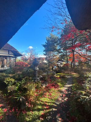 かみのやま城、武家屋敷、月岡神社。