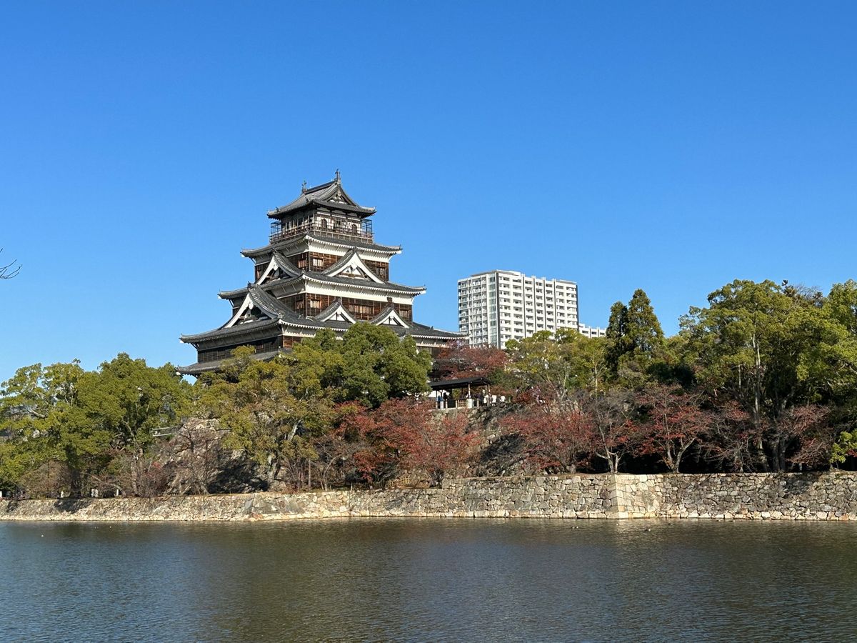 まずは平和公園を10数年ぶりに時間をかけて散策。
夜は知り合いとゆっくり宴...