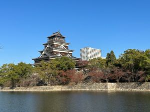 まずは平和公園を10数年ぶりに時間をかけて散策。
夜は知り合いとゆっくり宴...