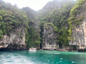 ピピ島へ🏝️
海がすごいキレイだ😮