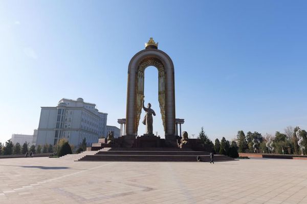 タジキスタン・Dushanbe「中央アジアコーカサス出張」の写真：ドゥシャンベの町