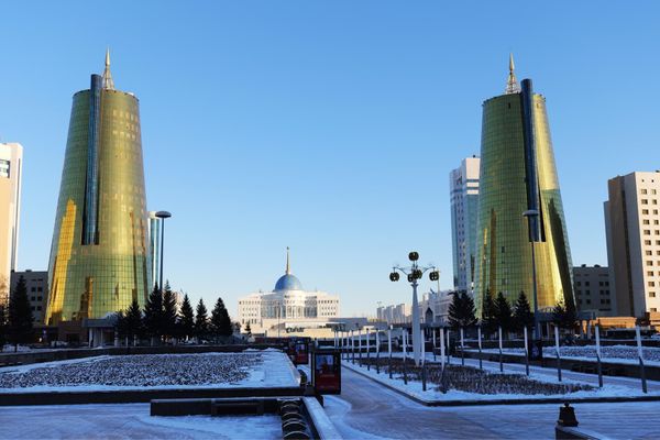 タジキスタン・Dushanbe「中央アジアコーカサス出張」の写真：アスタナのシンボル的建物