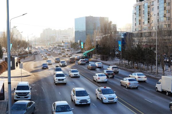 タジキスタン・Dushanbe「中央アジアコーカサス出張」の写真：寒すぎて街歩きは10分で限界