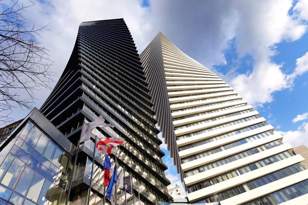 タジキスタン・Dushanbe「中央アジアコーカサス出張」の写真：トビリシの新市街地