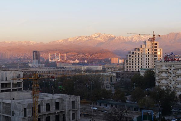 タジキスタン・Dushanbe「中央アジアコーカサス出張」の写真：出張はタジキスタンの首都ドゥシャンベから開始！