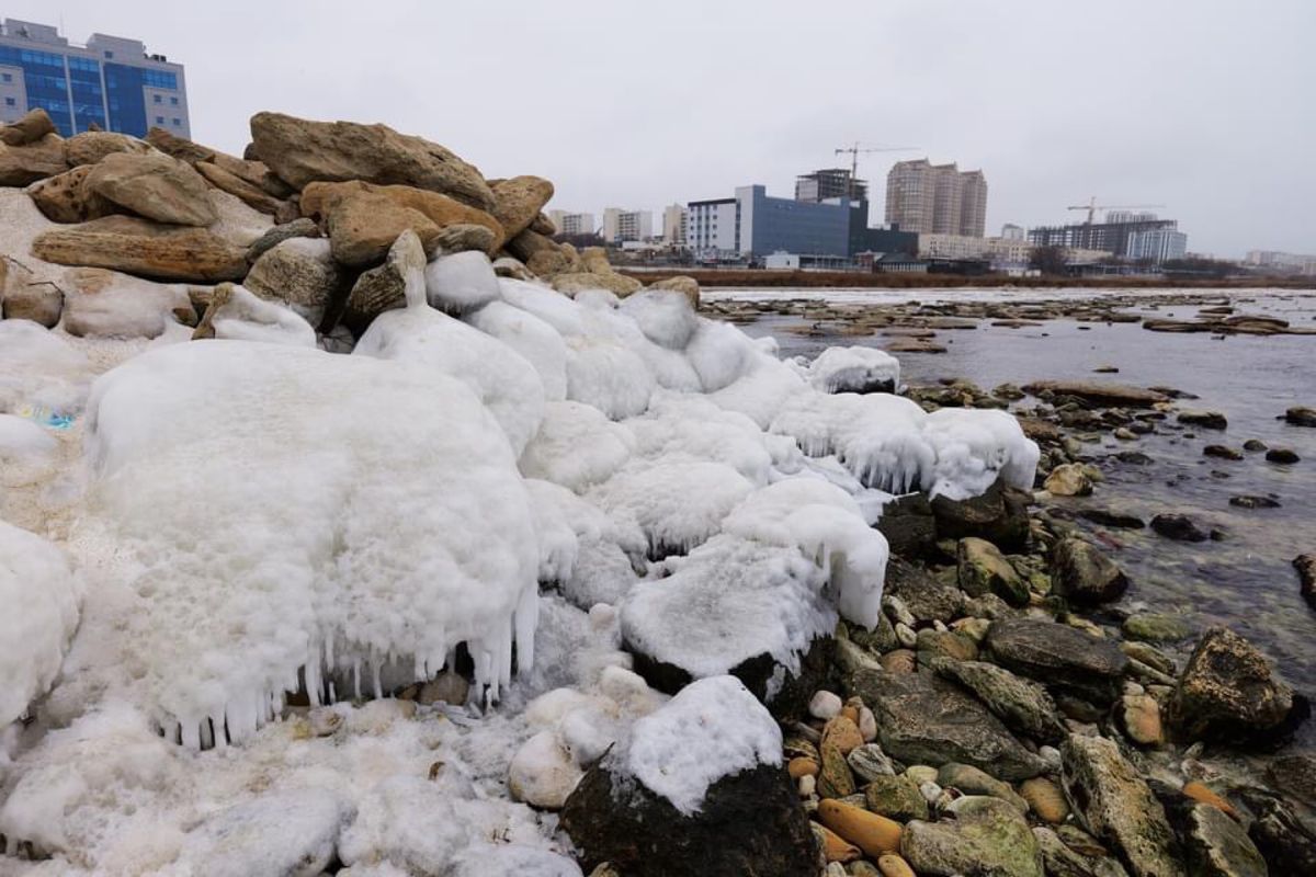 冬のカスピ海。寒すぎ
アクタウにて