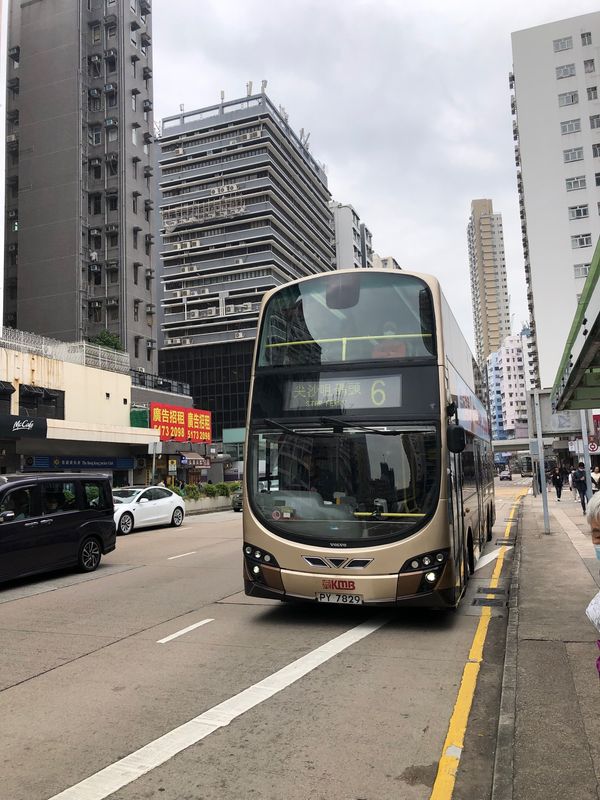 香港・香港「2023.12HKG香港」の写真：バスに乗ってネーザンロードを南下します