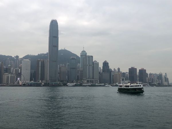 香港・香港「2023.12HKG香港」の写真：この僅かな時間の船旅がたまらなく好きだ