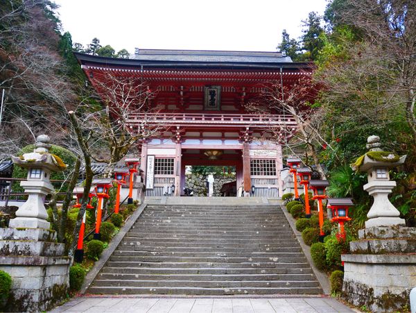 日本・京都府「京都 紅葉旅」の写真：鞍馬寺、僧正谷不動堂、奥の院魔王殿、貴船神社