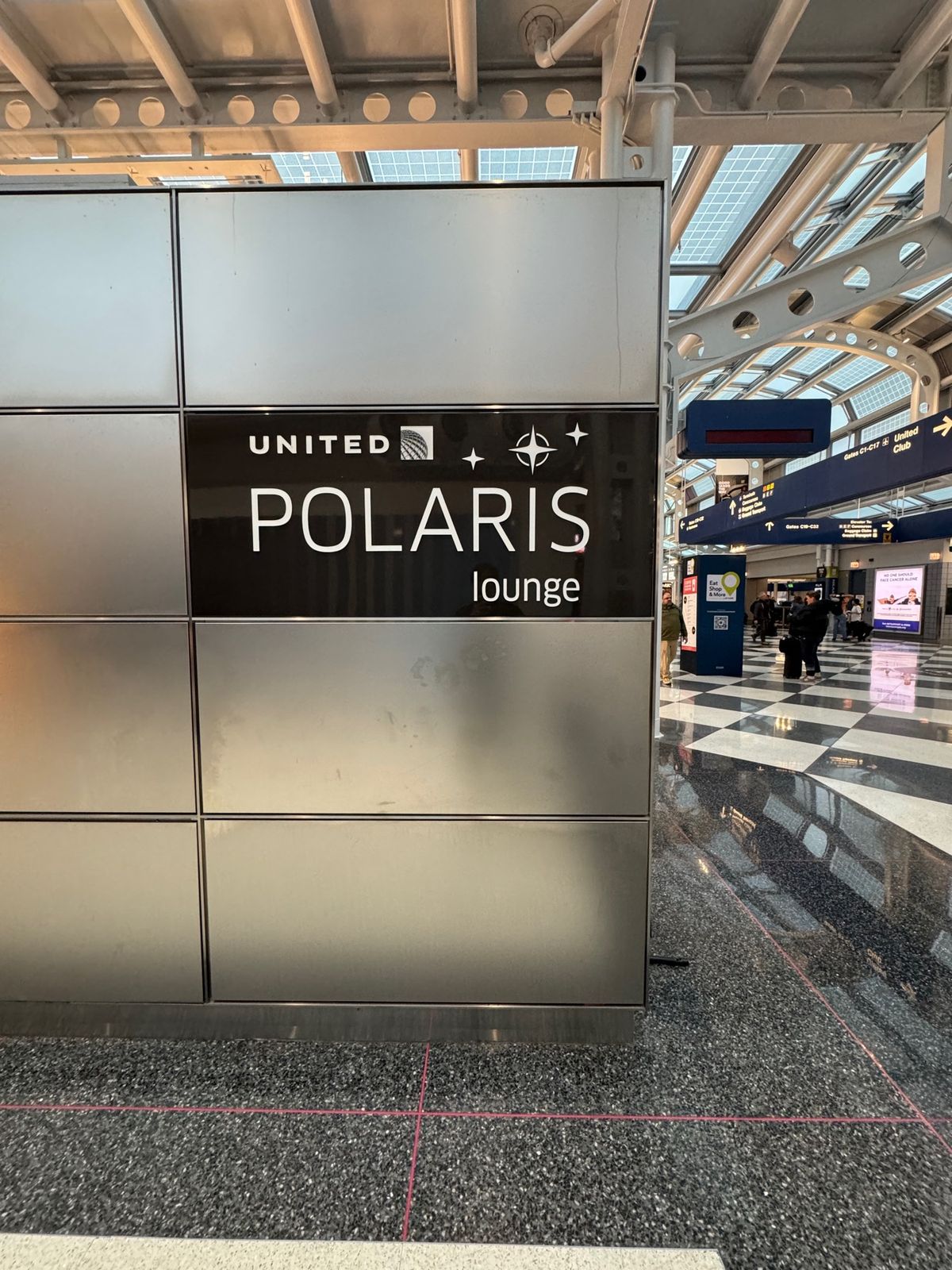 シカゴ経由でマイアミへ。
シカゴまで11時間。乗り継ぎ待ち3時間
シカゴ→...